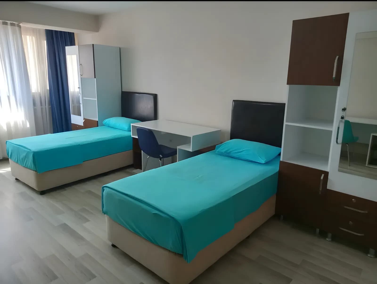 Özel Kadıköy Yıldız Yükseköğretim Kız Öğrenci Yurdu Küçük Resim 4