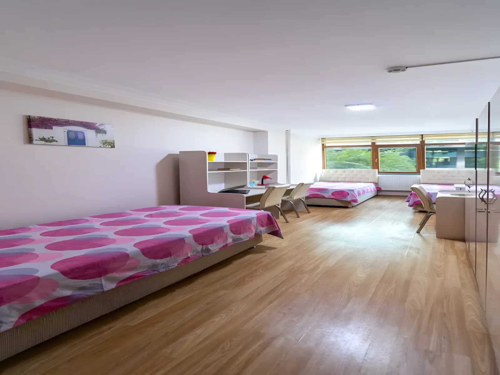 Mecidiyeköy Turkuaz Kız Öğrenci Yurdu Küçük Resim 1