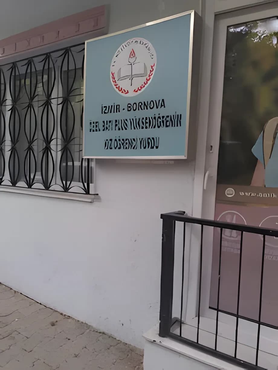 Özel Batı Kız Öğrenci Yurdu Küçük Resim 1