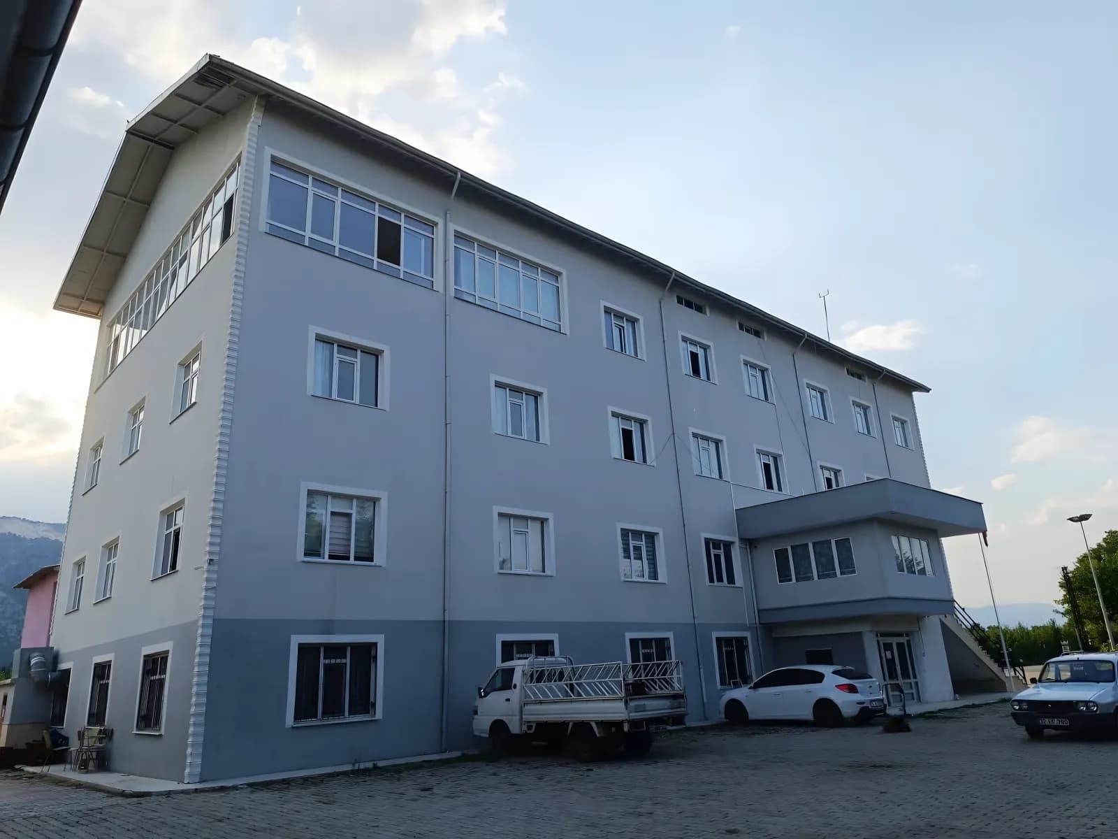 Özel Bağlar Yükseköğrenim Erkek Öğrenci Yurdu Küçük Resim 2