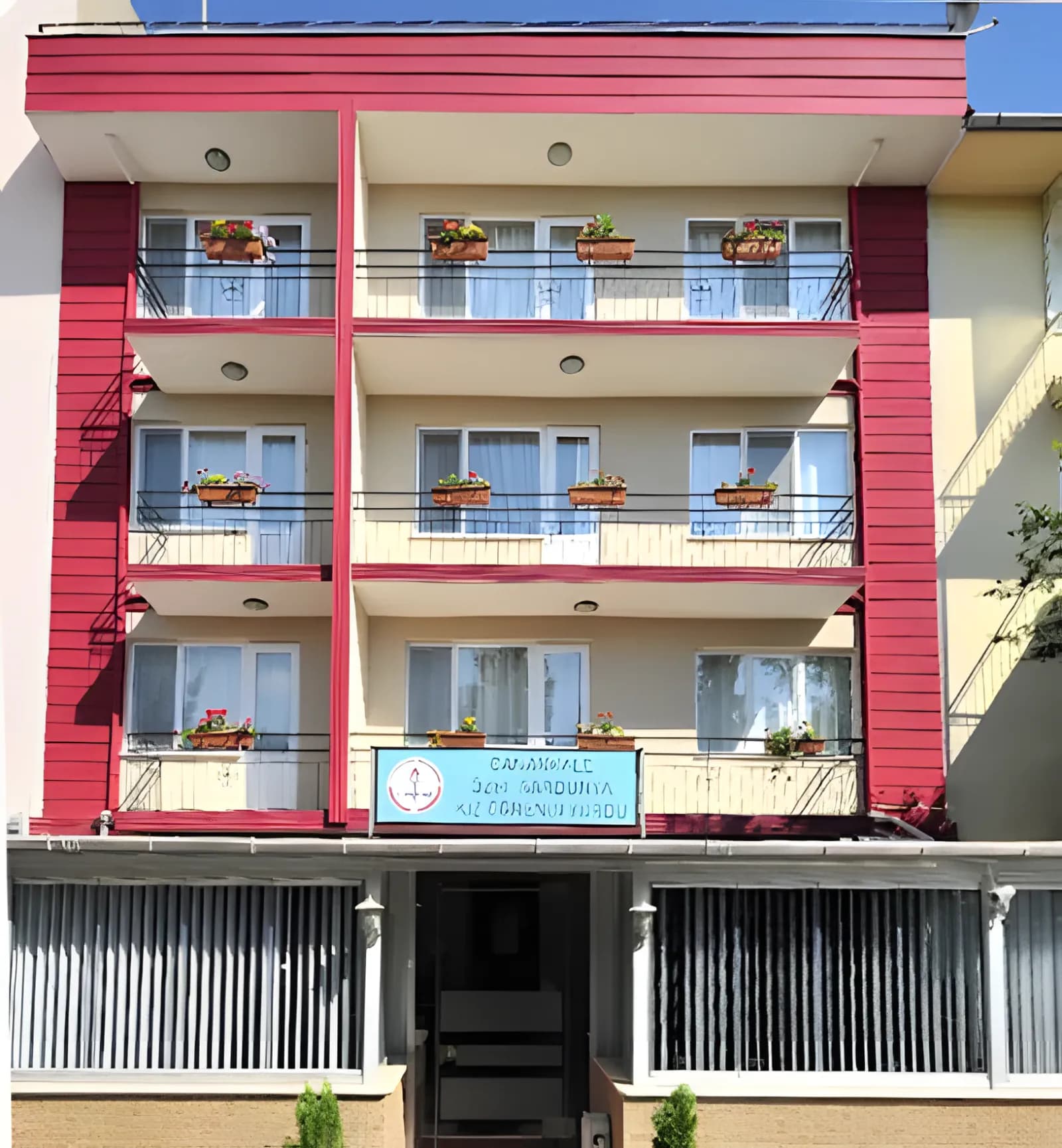 Sardunya Kız Öğrenci Yurdu Küçük Resim 1