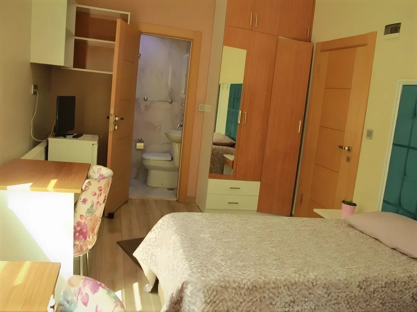 Mine Özel Kız Öğrenci Yurdu 3.Şube Küçük Resim 15