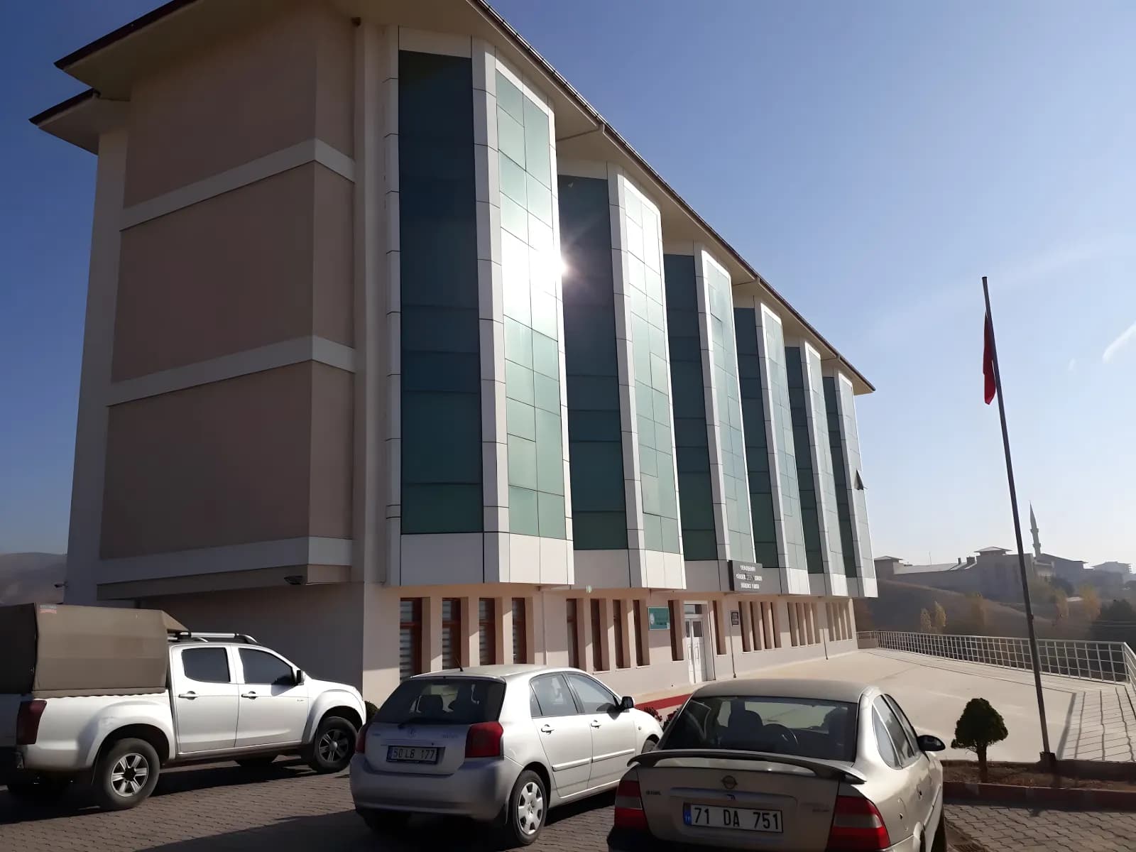 Yenişehir Erkek Öğrenci Yurdu Küçük Resim 3