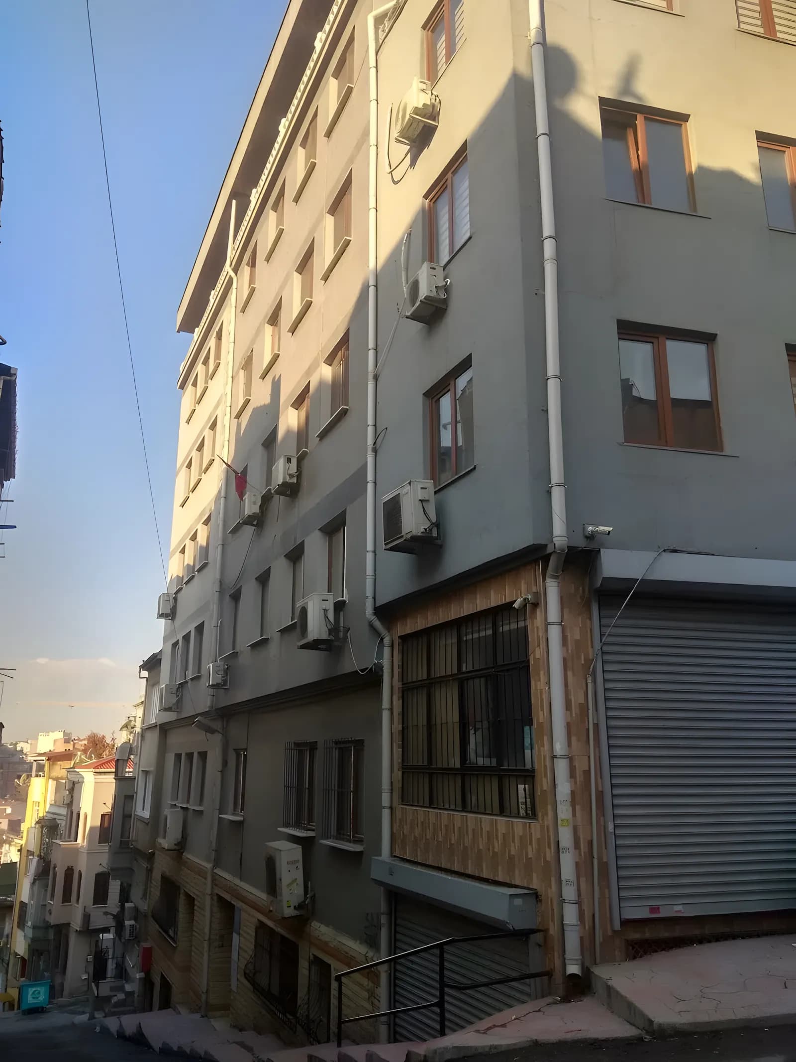 Taksim Muradiye Yüksek Öğrenim Erkek Öğrenci Yurdu Küçük Resim 2
