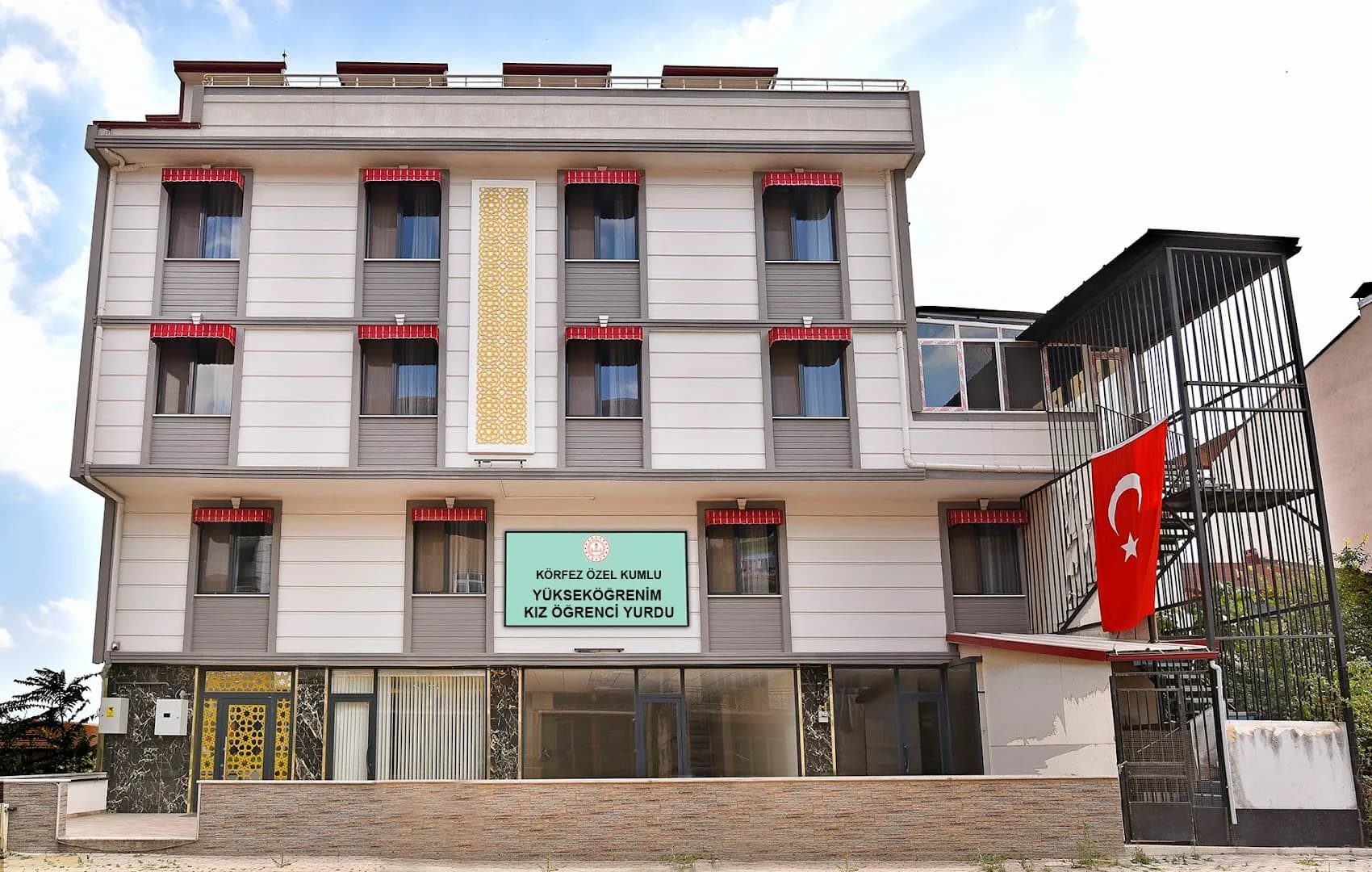 Körfez Özel Kumlu Kız Öğrenci Yurdu Küçük Resim 2