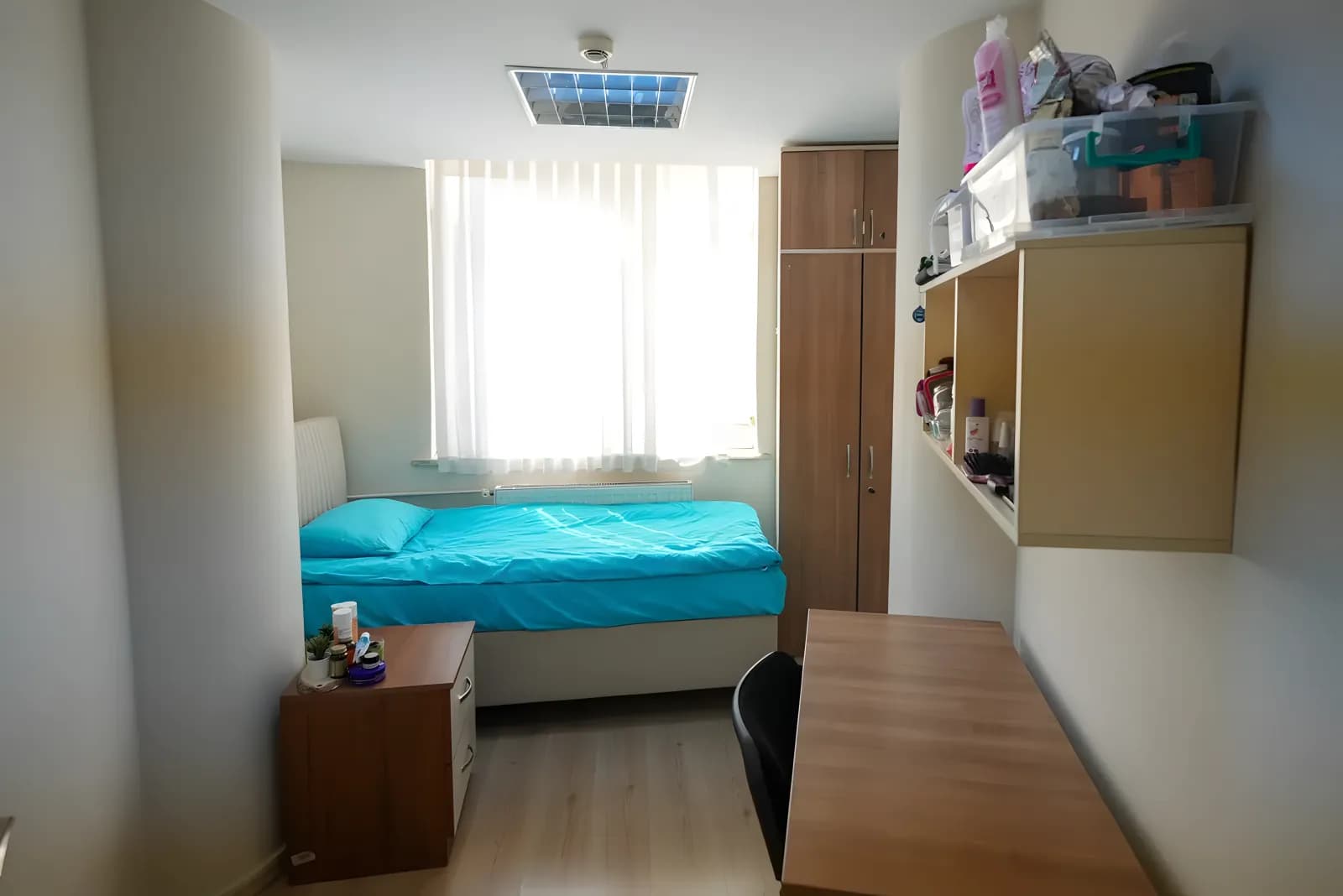 Özel Maltepe Adalet İlmen Yüksek Öğrenim Kız Öğrencı Yurdu Küçük Resim 4