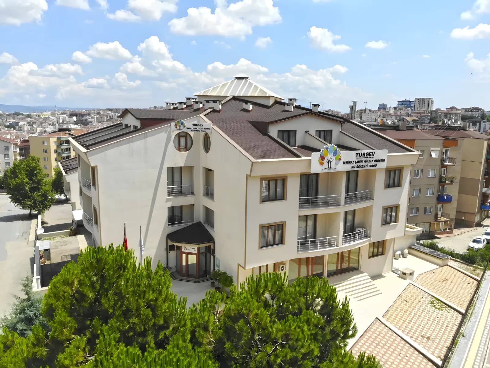 İsminaz Şahin Yükseköğretim Kız Öğrenci Yurdu Küçük Resim 1