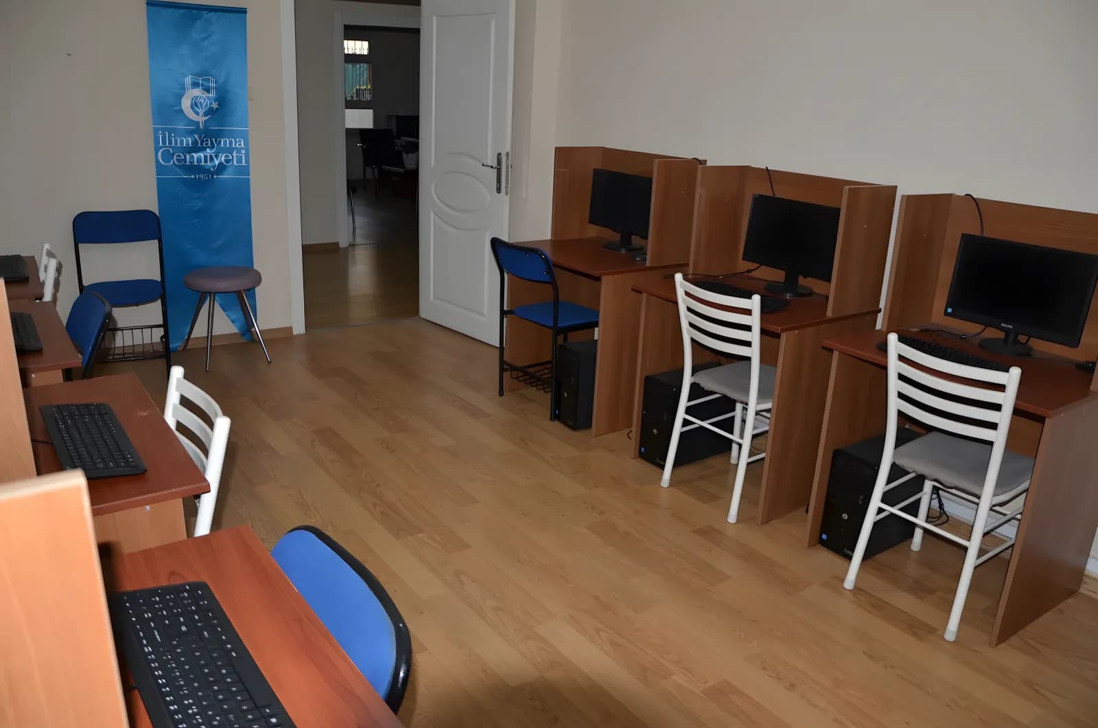 Katipoğlu Munise Hanım Yükseköğretim Erkek Öğrenci Yurdu Küçük Resim 5