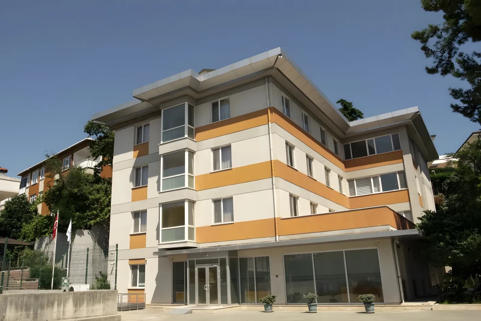 Kısıklı Yükseköğretim Kız Öğrenci Yurdu Küçük Resim 1