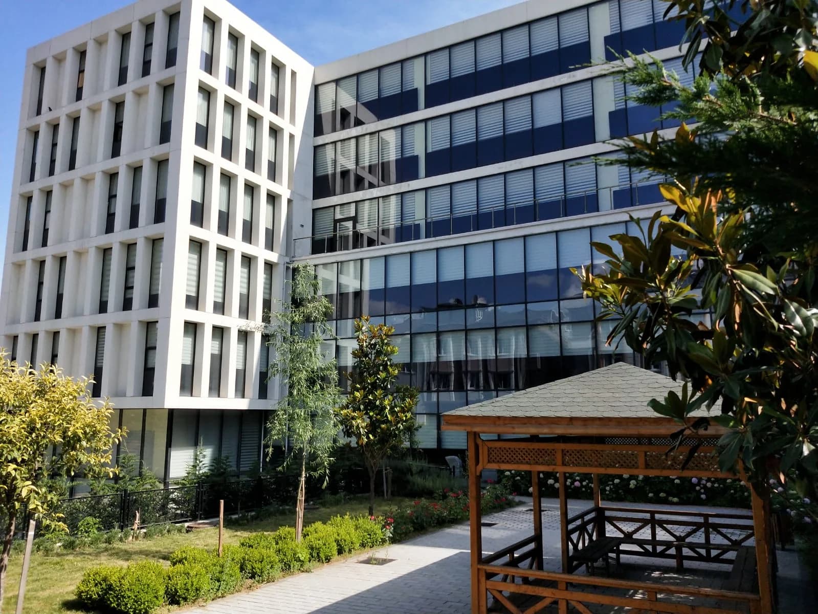 Türkiye Diyanet Vakfı İstanbul Yükseköğrenim Kız Öğrenci Yurdu Küçük Resim 1