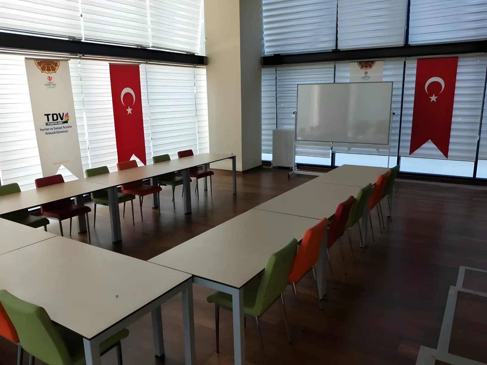 Türkiye Diyanet Vakfı İstanbul Yükseköğrenim Kız Öğrenci Yurdu Küçük Resim 9