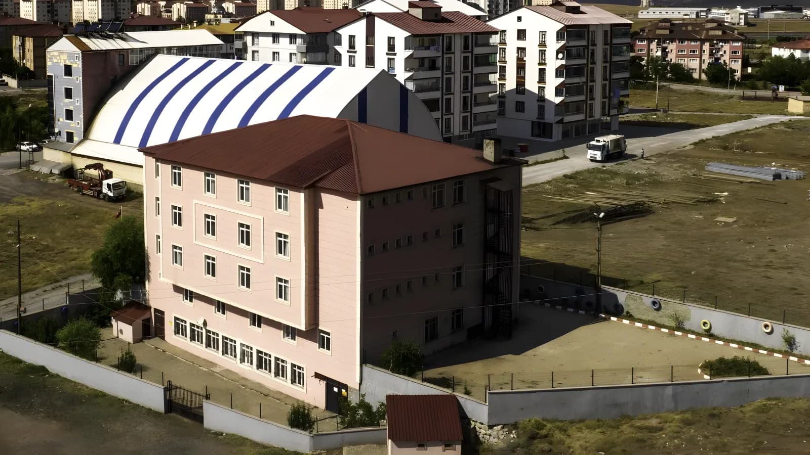 Özel Ensar Vakfı Bitlis Yükseköğrenim Kız Öğrenci Yurdu Küçük Resim 12