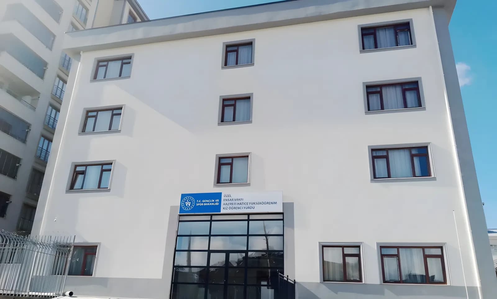 Özel Ensar Vakfı İstanbul Bağcılar Hazreti Hatice Yükseköğrenim Kız Öğrenci Yurdu Küçük Resim 1