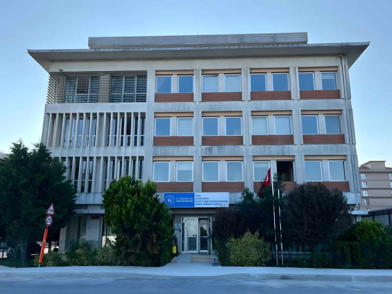 Özel Ensar Vakfı İstanbul Beylikdüzü Saffet Çebi Yükseköğrenim Erkek Öğrenci Yurdu Küçük Resim 1
