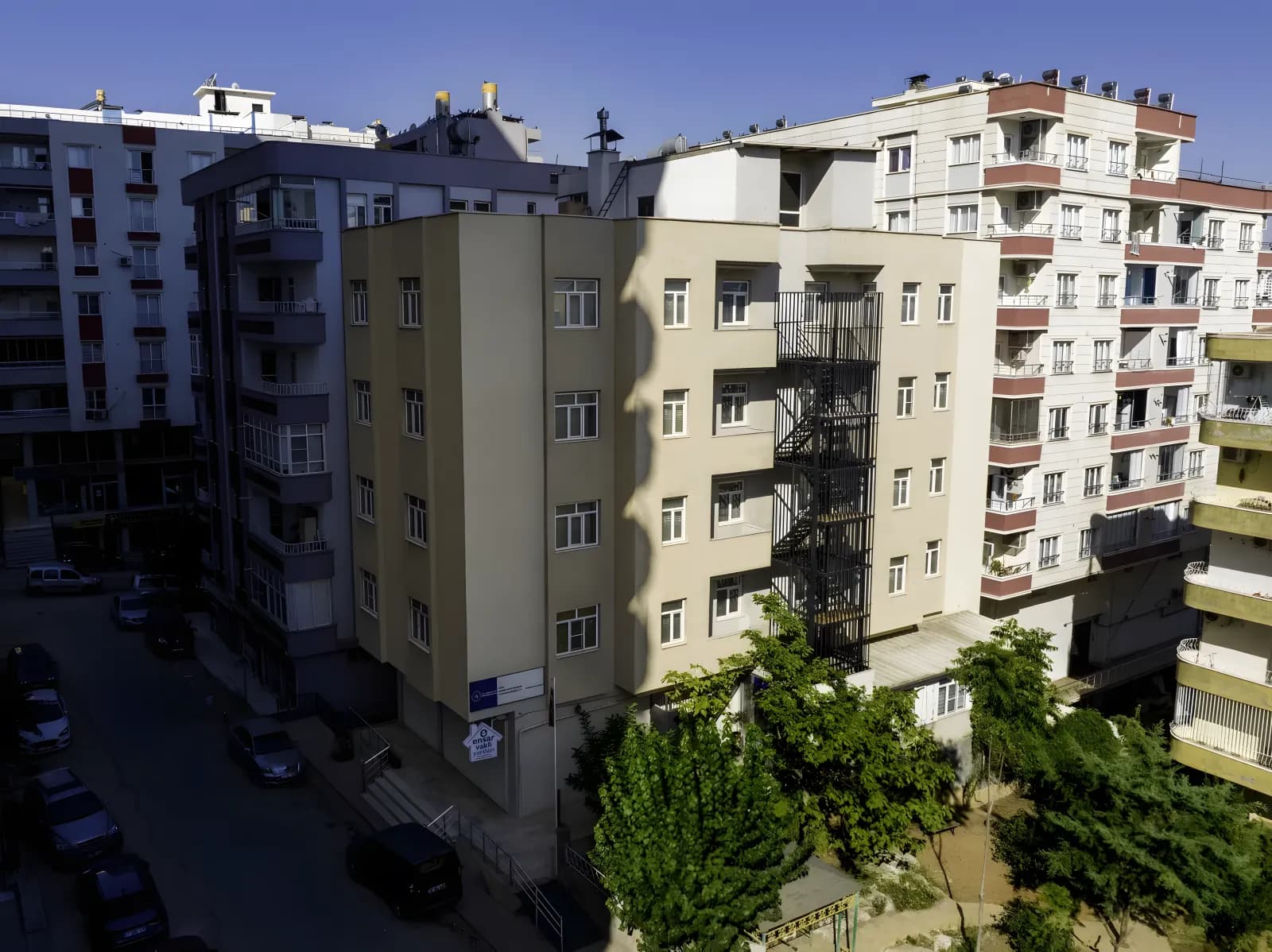 Özel Ensar Vakfı Mardin Yükseköğrenim Kız Öğrenci Yurdu Küçük Resim 1