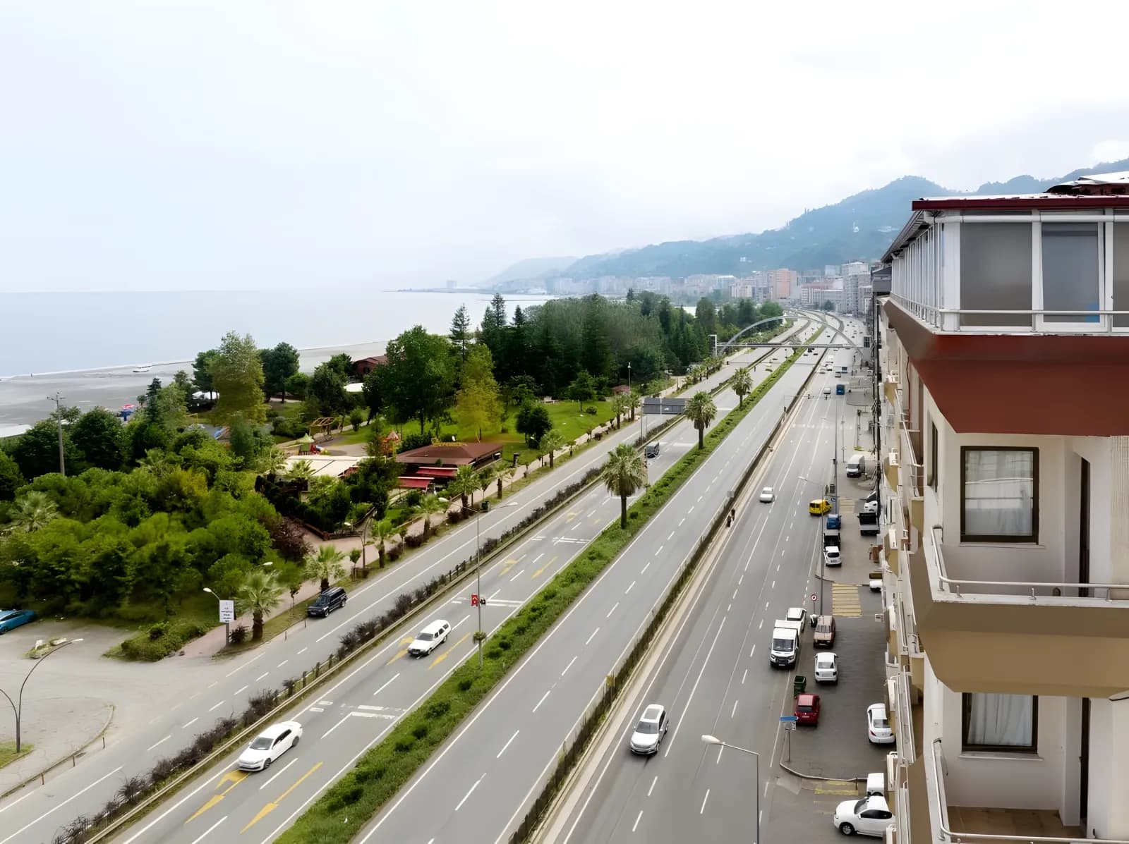 Özel Ensar Vakfı Rize Prof. Dr. Kemal Sandıkçı Yükseköğrenim Erkek Öğrenci Yurdu Küçük Resim 2
