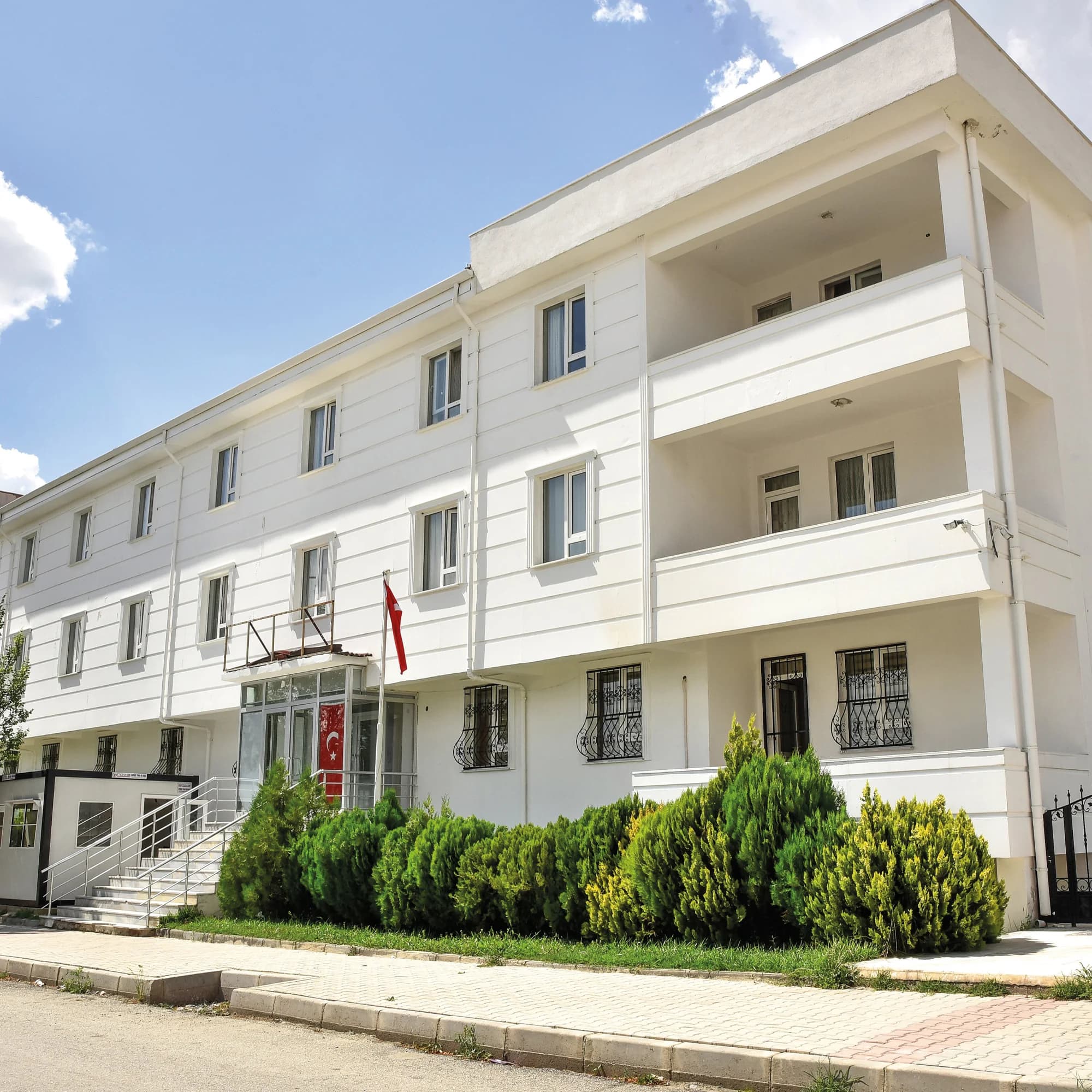 Özel İnsan Vakfı Erzincan  Yükseköğretim Kız Öğrenci Yurdu Küçük Resim 2