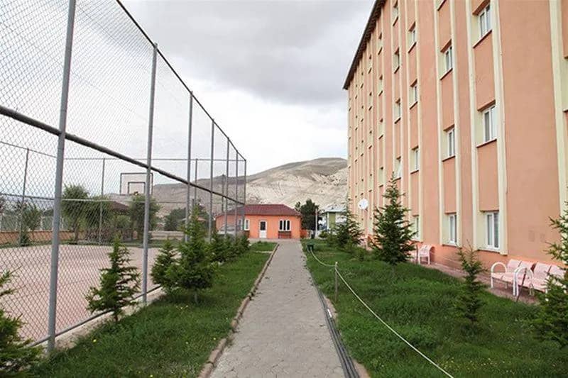 Gürün Enver Bostancı KYK Kız Ve Erkek Yurdu Görsel 3