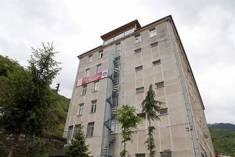 Maçka Şükrü Karadeniz KYK Kız Ve Erkek Yurdu Görsel 2