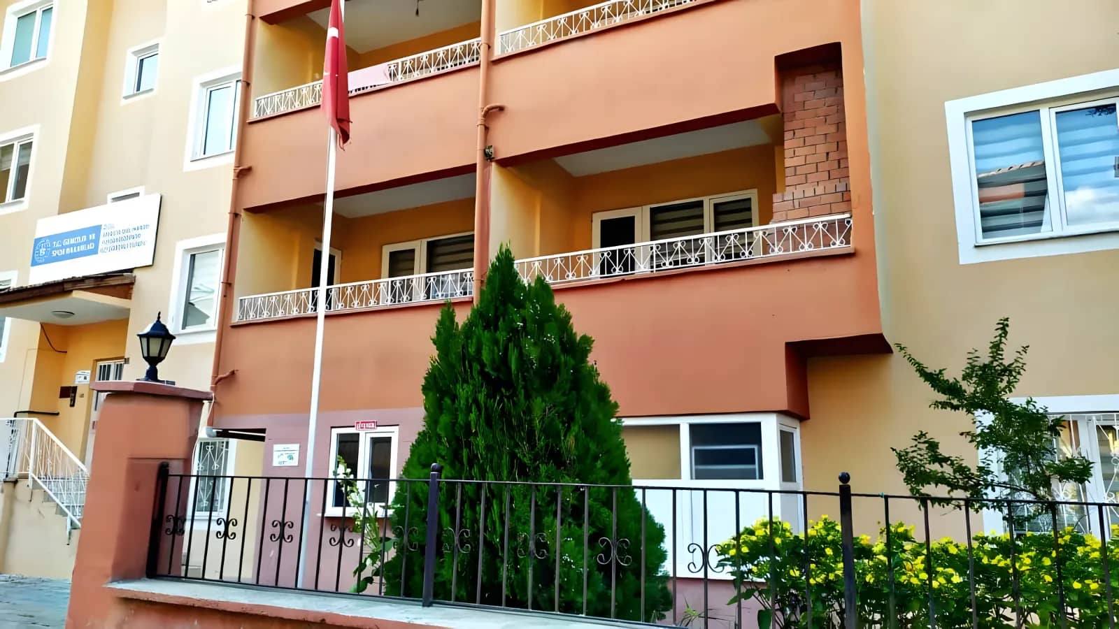 Amasya Gül Hanım Erkek Yurdu Görsel 2