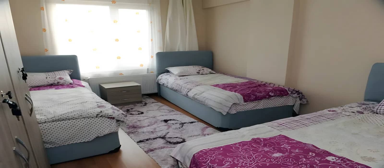 Ezine Ünal Kız Apartı