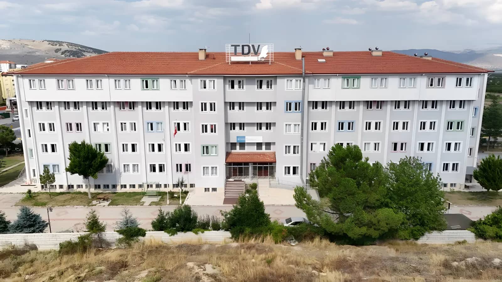 Türkiye Diyanet Vakfı Isparta Yükseköğrenim Kız Öğrenci Yurdu Görsel 2