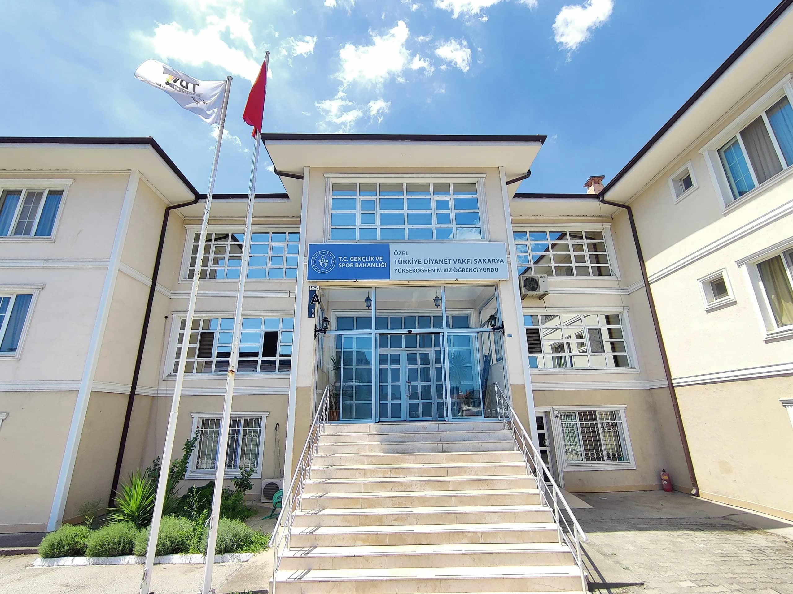 Türkiye Diyanet Vakfı Sakarya Yükseköğrenim Kız Öğrenci Yurdu