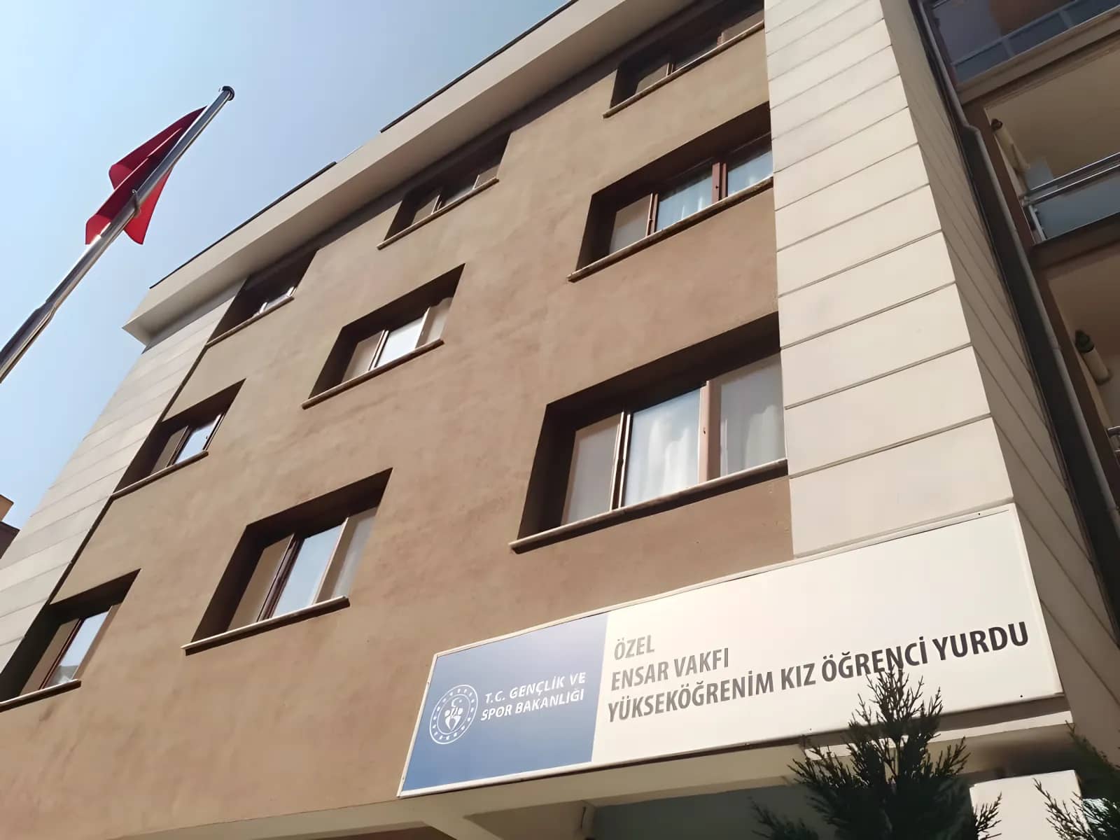 Özel Ensar Vakfı İzmir Yükseköğrenim Kız Öğrenci Yurdu